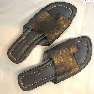 Donald J. Pliner Black Sandal with Metallic Bronze Accent